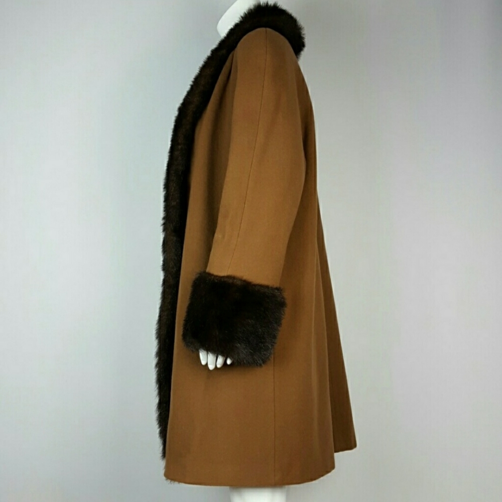 🔥 Vintage Alorna Faux Fur Collar/Cuff Coat - Picture 10 of 16